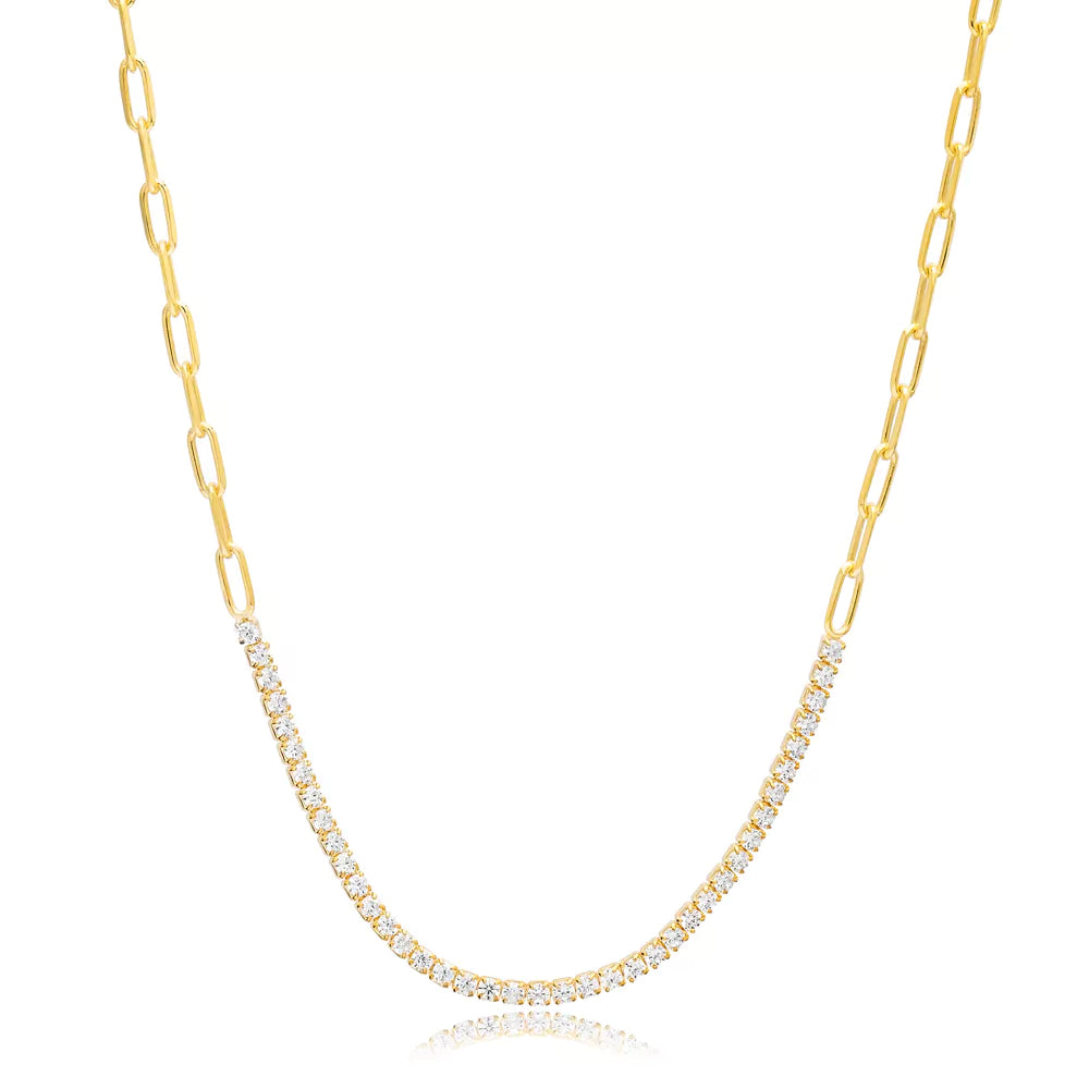 Elegant gold chain necklace with sparkling rhinestone detailing, ideal for stylish everyday wear.